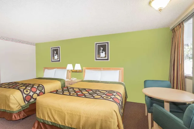 غرفة بسريرين كوين، Knights Inn Statesboro 2/4