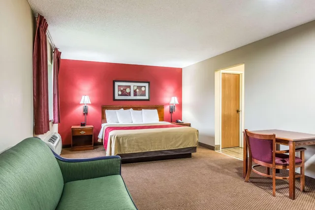 Upgrade, King Bed، Econo Lodge Shelbyville KY 3/5