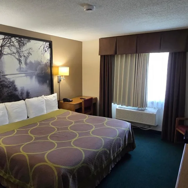 غرفة بسرير كوين لذوي الإعاقة، Super 8 By Wyndham Rogers Minnesota 3/10