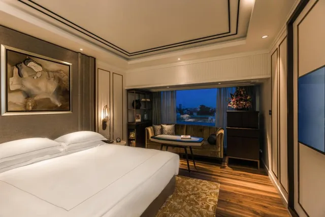 جناح بريميوم بسرير كينج، Taj MG Road Bengaluru 1/6