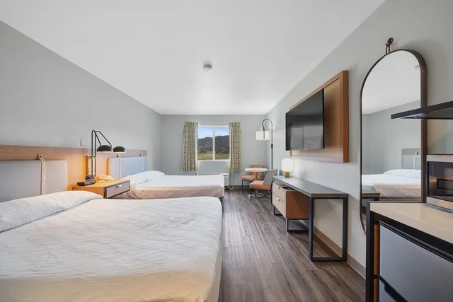 غرفة بسريرين كوين، Econo Lodge 3/10