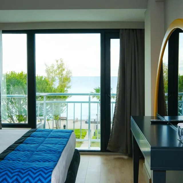 غرفة ديلوكس بسرير مزدوج أو سريرين منفصلين بإطلالة على البحر، Sea City Devran Hotel & Spa 4/10