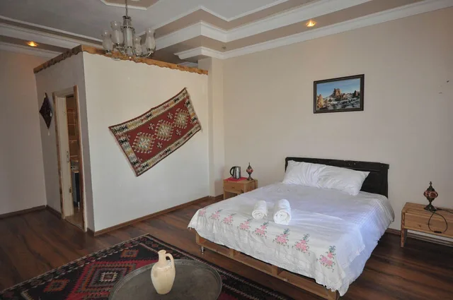 غرفة قياسية بسرير كوين، Uchisar Stone House 1/4