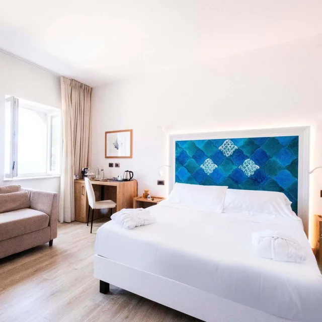 غرفة ديلوكس بسرير كوين مع أريكة، Splendid Hotel Taormina 2/5