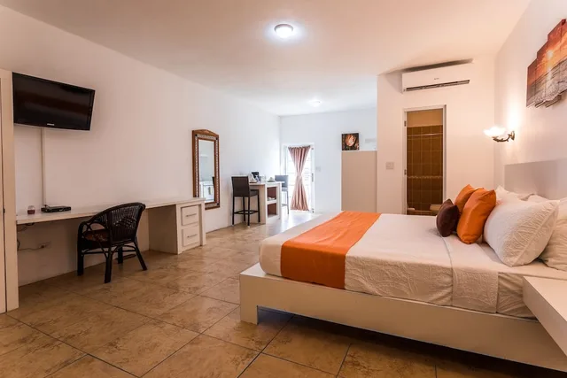 1 Bedroom, Suite, King Bed, Resort View, Kitchenette, La Vue Boutique Inn 2/10