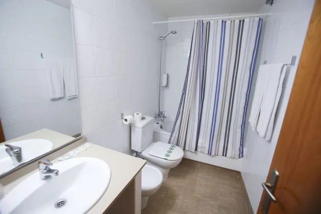 غرفة قياسية بسرير مزدوج، GATELL HOTEL 2/2