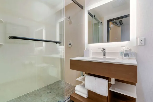 غرفة بسرير كوين في الطابق الأرضي، Aiden by Best Western Berkeley 5/6