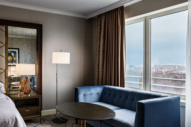 Studio, Junior Suite, King Bed, Sheraton Grand Warsaw 7/9