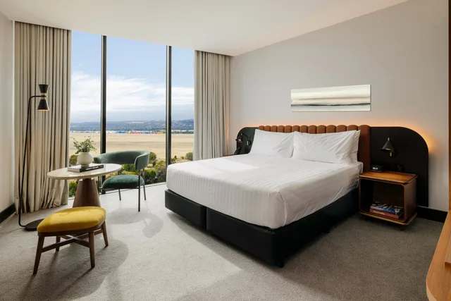 غرفة بريميوم، Crowne Plaza Adelaide Mawson Lakes 1/6