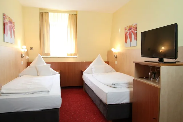 غرفة بسريرين منفصلين، TOP Hotel Amberger 2/7
