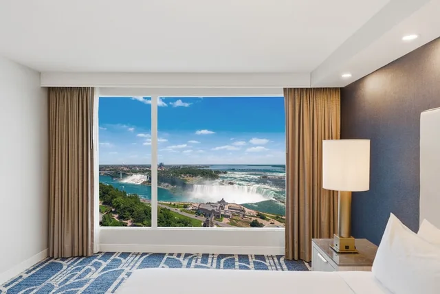 Premium, Suite, 6 Beds, Falls View, 2 Bathrooms, Embassy Suites By Hilton Niagara Falls Fallsview 1/5