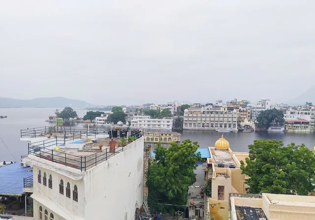Hotel Lake Ghat Palace, Udaipur 3/53