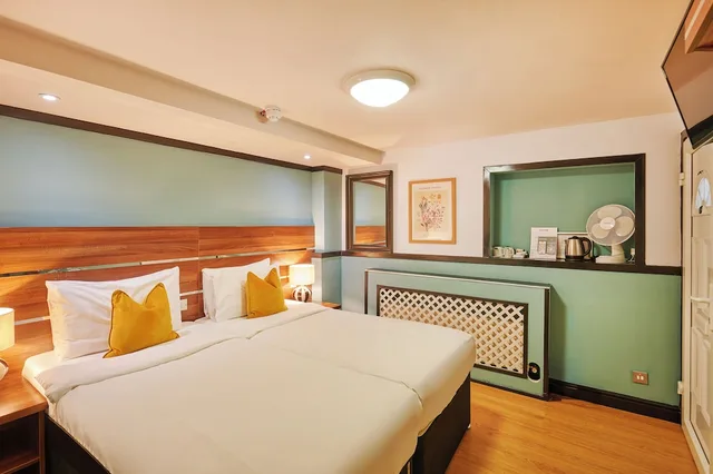 غرفة بسريرين منفصلين، Huttons Hotel, Victoria London 2/5