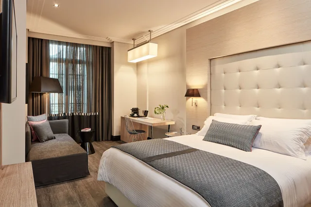 جناح جونيور بسرير كوين بشرفة، Antigon Urban Chic Hotel by GHH 3/6