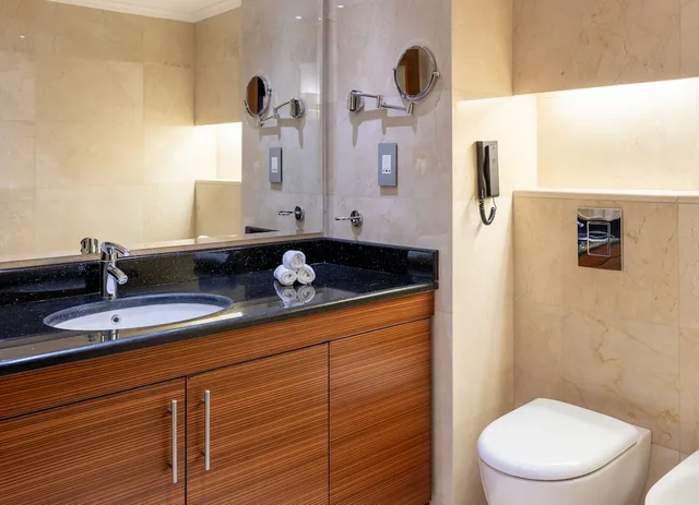 جناح جونيور بسرير فردي، Crowne Plaza Hotel Amman 8/10