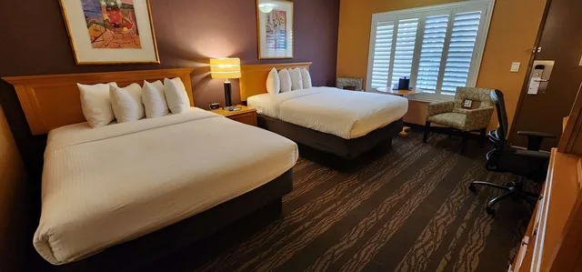 غرفة بسريرين كوين، Best Western Plus Stovall's Inn 1/9