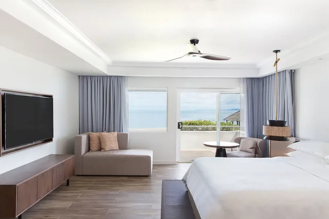 1 Bedroom, Presidential, Suite, Ocean Front, Sheraton Fiji Golf and Beach Resort 1/5