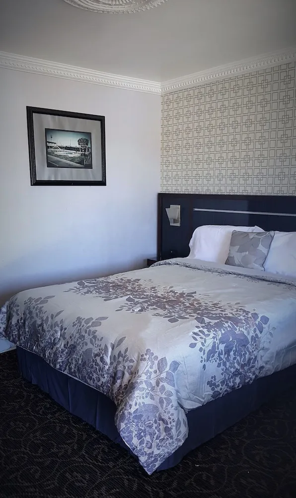 غرفة بسرير كوين، Best Budget Inn Fresno 1/1