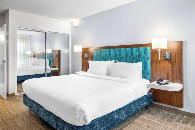 جناح بسرير كينج، Hampton Inn Grand Rapids North 2/5