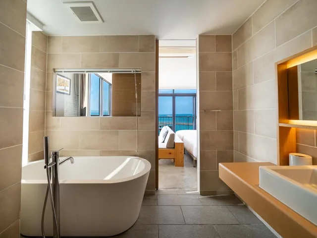 Superior, Twin Beds, Sea View, Hotel Locus 6/9