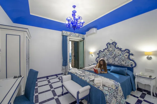 جناح عائلي بإطلالة على البحر بشرفة، Hotel Villa Maria Pia 1/1
