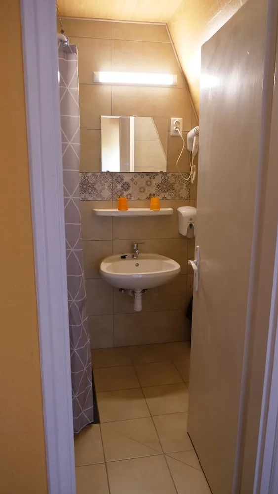 غرفة بسريرين منفصلين، Attila Hotel 5/6