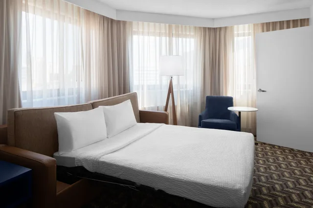 جناح بسرير كينج بغرفة نوم واحدة مع أريكة، Residence Inn White Plains Westchester County 1/7