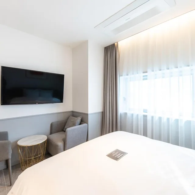 غرفة اقتصادية بسرير كينج، H Avenue Hotel Gwangali Beach 1/2