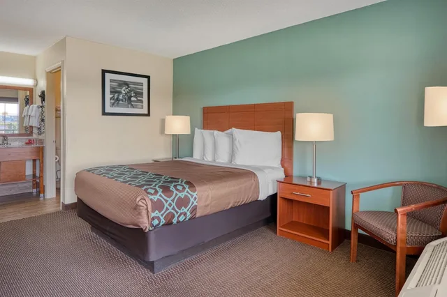 غرفة قياسية بسرير مزدوج، Surestay Hotel By Best Western Bowling Green North 1/7