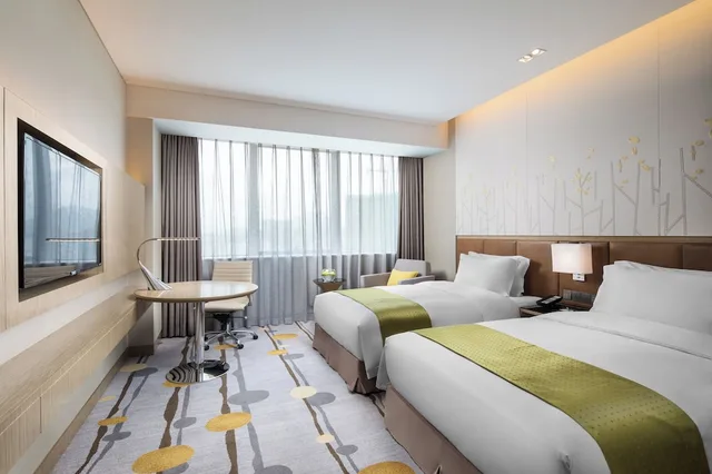 غرفة قياسية بسرير كينج في طابق مرتفع، Holiday Inn Shaoguan Downtown Hotel 2/9