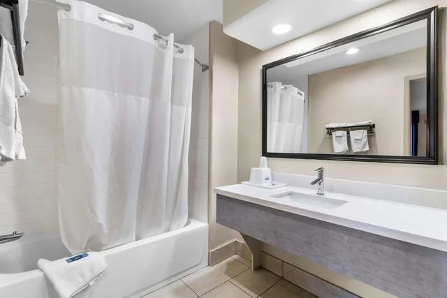 غرفة بسرير كينج لذوي الإعاقة، Americas Best Value Inn Houston Heights at I-45 6/8