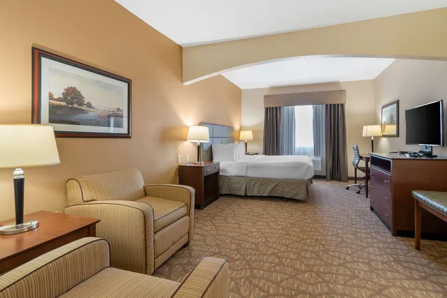 غرفة بسرير كينج، Best Western Plus Butterfield Inn 3/4