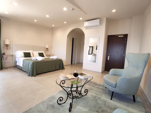 Mansarda, Junior Suite, Studio, Queen Bed, Sea View, Terrace, Hotel La Pensione Svizzera 8/10