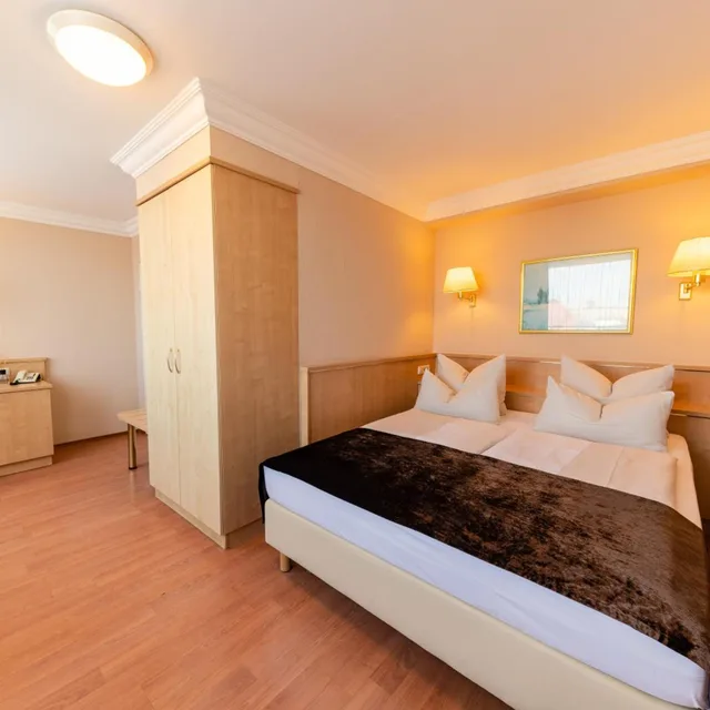 غرفة بسريرين منفصلين، Hotel Royal 1/9