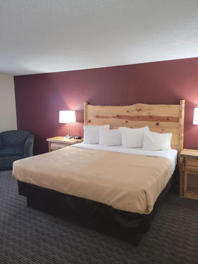غرفة بسرير كينج لذوي الإعاقة، Studio6 Suites Butte, MT I-90 I-15 3/10