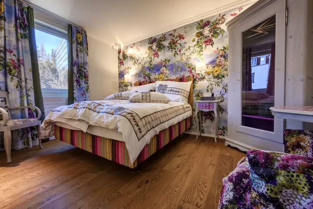 غرفة قياسية بسرير كوين، Home Hotel Arosa 3/5