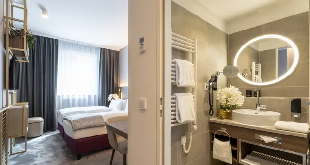 غرفة بريميوم بسريرين منفصلين، Plaza Premium Muenchen 4/5