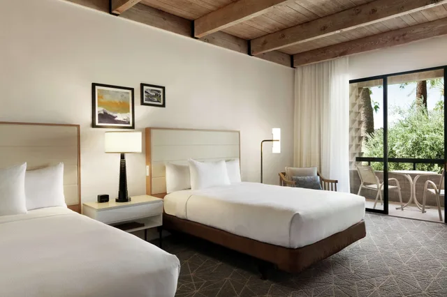 غرفة بغرفتين مع أريكة مع أريكة، Doubletree Resort By Hilton Paradise Valley - Scottsdale 1/7