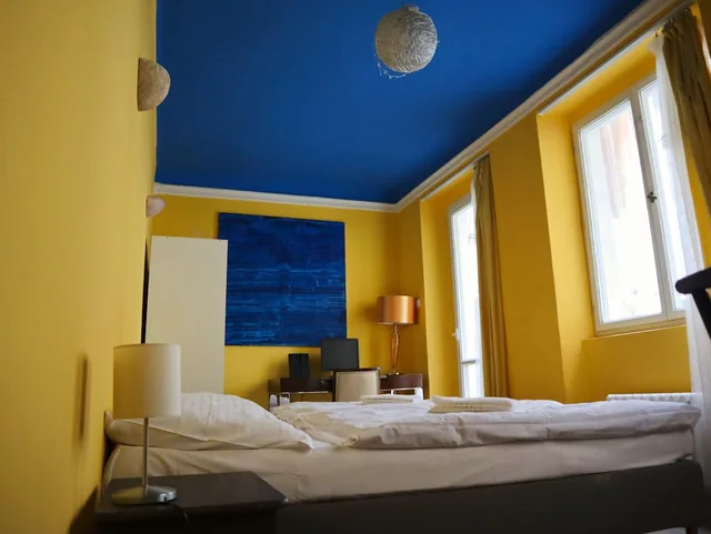 غرفة بسريرين منفصلين بحمام مشترك، Charles Bridge Hostel & Apartments 1/2