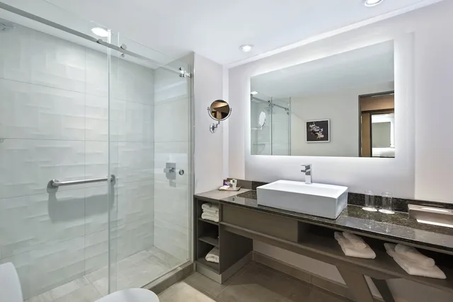 Standard, King Bed, Lounge Access, Club Floor, Crowne Plaza San Jose La Sabana by IHG 7/8