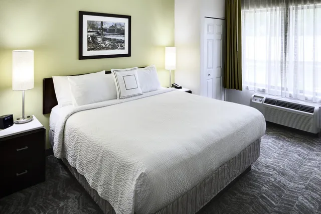 جناح بسرير كينج، SpringHill Suites Milford 2/3