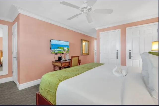 غرفة ديلوكس بسرير كينج، Dove Creek Resort & Marina, Trademark Collection by Wyndham 2/4