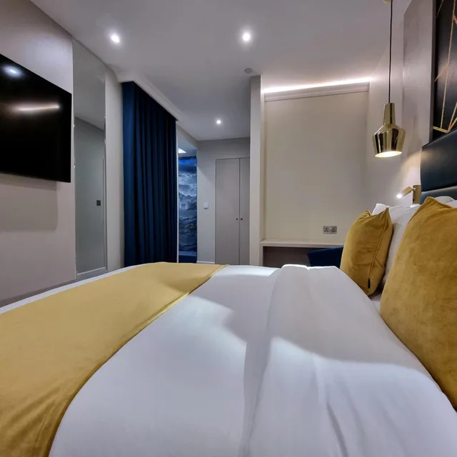 Signature, Suite, Hot Tub, NOX HOTELS - Bayswater 9/10