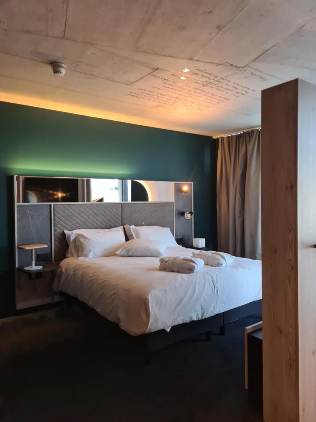 جناح جونيور بسرير كينج مع أريكة بمنطقة جلوس، Mercure Hotel Delemont 3/6