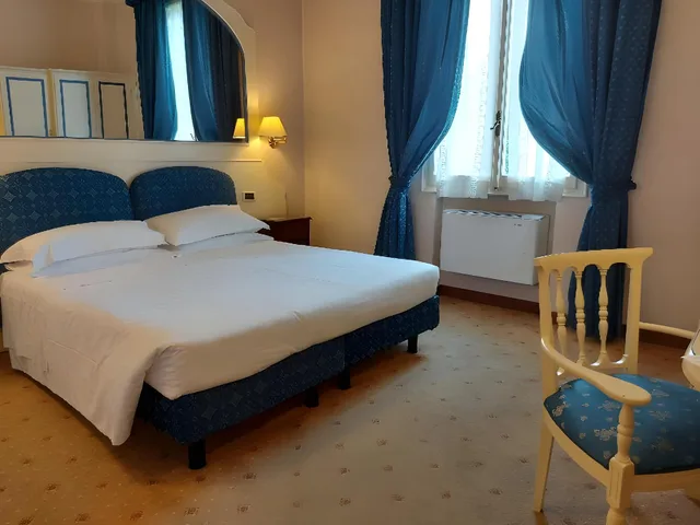 غرفة كلاسيكية مفردة بسرير مزدوج، Phi Hotel Canalgrande 1/2