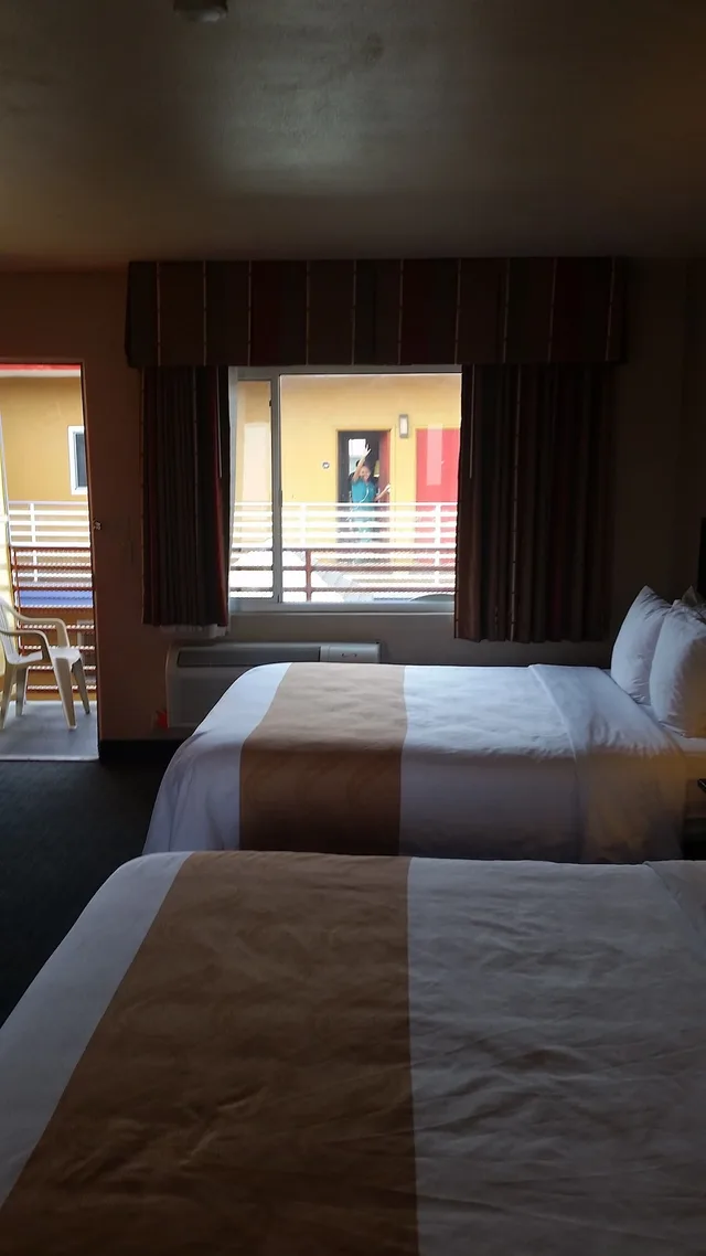 غرفة قياسية بسريرين كوين بشرفة، Quality Inn & Suites Anaheim at the Park 3/4