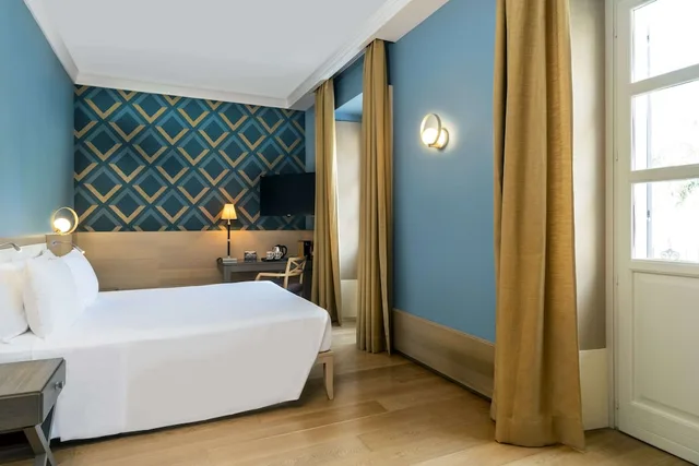 Room, Double Bed, Lateral Side Sea View، Grand Hotel Alassio Beach & SPA Resort 1/3