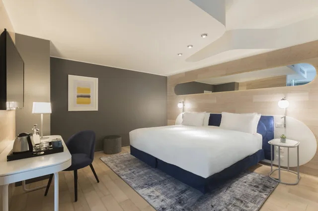 غرفة بريميوم بسرير كينج، voco Milan-Fiere, an IHG Hotel 3/9