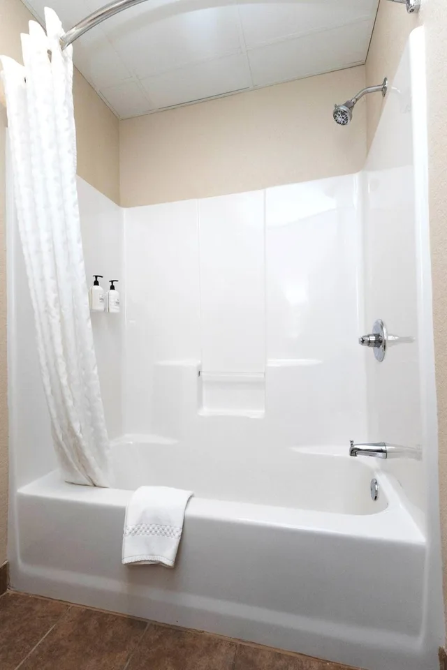 جناح بسرير كينج، Cobblestone Inn and Suites Maryville 9/10