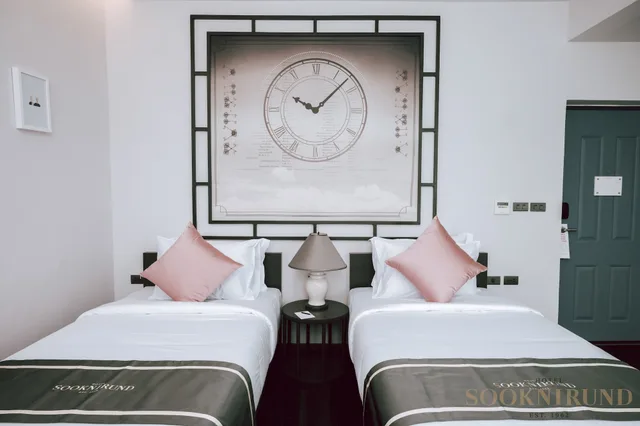 غرفة ديلوكس بسريرين منفصلين، Sooknirund Hotel (SHA Extra Plus) 1/7